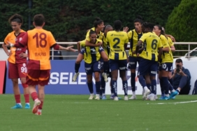 bayan-futbol-harika-liginde-derbi-heyecani-SQnFpDmg.jpg
