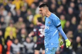 fenerbahce-avrupada-birinci-defa-meskeninde-3-gol-yedi-PenUjHpp.jpg