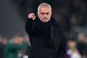 fenerbahcede-mourinho-saskinligi-PA87P9sf.jpg