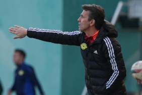 esenler-eroksporda-bulent-korkmaz-ile-yollar-ayrildi-eumEA3Ls.jpg