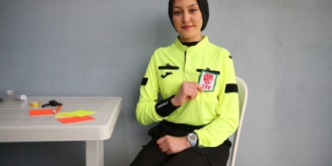genc-bayan-hakem-mesleginde-zirve-hedefliyor-OgZxXdMn.jpg