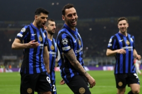 hakan-atti-ve-inter-tipi-gecti-FeNIL6KX.jpg
