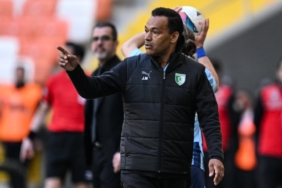 jose-morais-rakiplerimizin-de-sonuclarina-bakmaliyiz-YRy3gam2.jpg