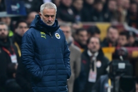 mourinho-pfdkye-sevk-edildi-mKjOwG8n.jpg