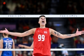 ulusal-voleybolcu-ebrar-karakurtun-yeni-adresi-belirli-oldu-WtGA5lbK.jpg