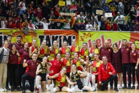 goztepe-voleybolda-14te-14-pesinde-D9TbCH54.jpg