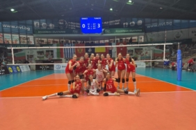 16-yas-alti-kiz-ulusal-voleybol-grubu-galibiyetle-basladi-5qqUihJQ.jpg