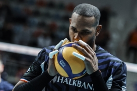 halkbank-italya-deplasmanina-cikiyor-JsrCEuYK.jpg
