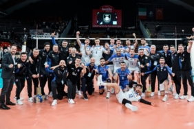 halkbank-sir-sicoma-moniniyi-yendi-ceyrek-finale-yukseldi-7HhuBlBD.jpg