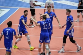 halkbank-ceyrek-final-icin-milanoda-cins-arayacak-FFhhEQNO.jpg