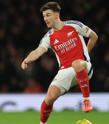 besiktasa-adadan-bek-kieran-tierney-G5q3myxy.jpg