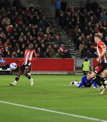 brentford-ve-everton-yenisemedi-njBtXm4M.jpg