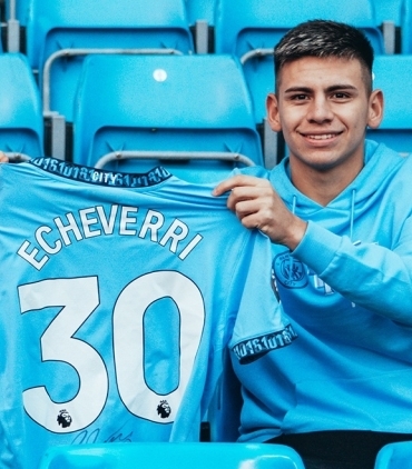 echeverri-manchester-cityye-katildi-WGjYkUTb.jpg