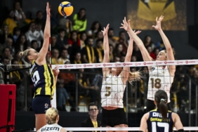 turk-voleybolu-icin-tarihi-an-YqFBsa7v.jpg