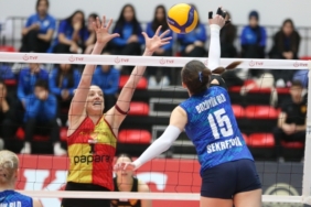 voleybolda-kfc-kadinlar-1-ligi-yari-final-etabi-alanyada-basladi-uVRENHkr.jpg