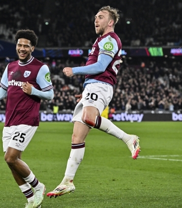 west-ham-alaninda-yanilgi-yapmadi-v2fL9hjE.jpg
